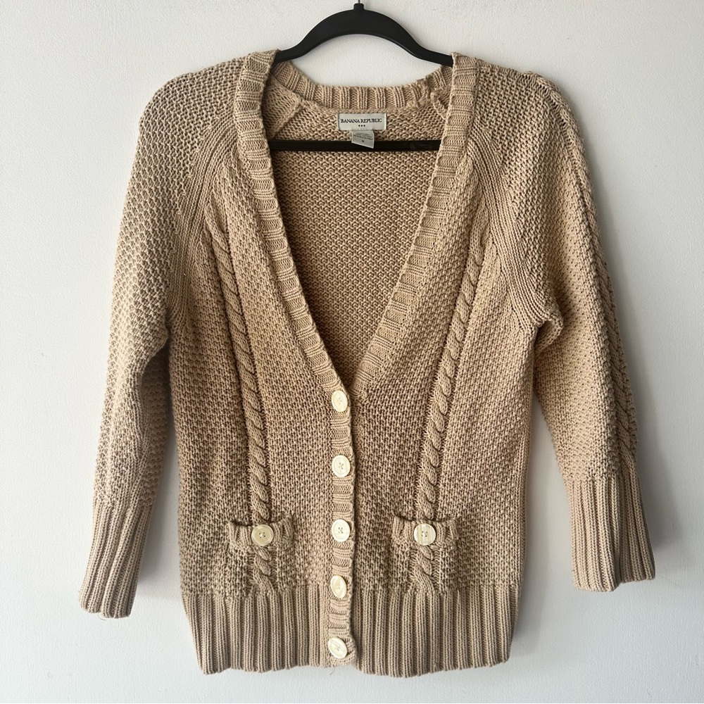 Women’s Tan Cable Knit Cardigan Size Medium